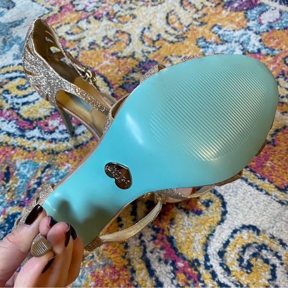 Blue by Betsey Johnson Tee Champagne Glitter Dress Stiletto Heels - Picture 7 of 9